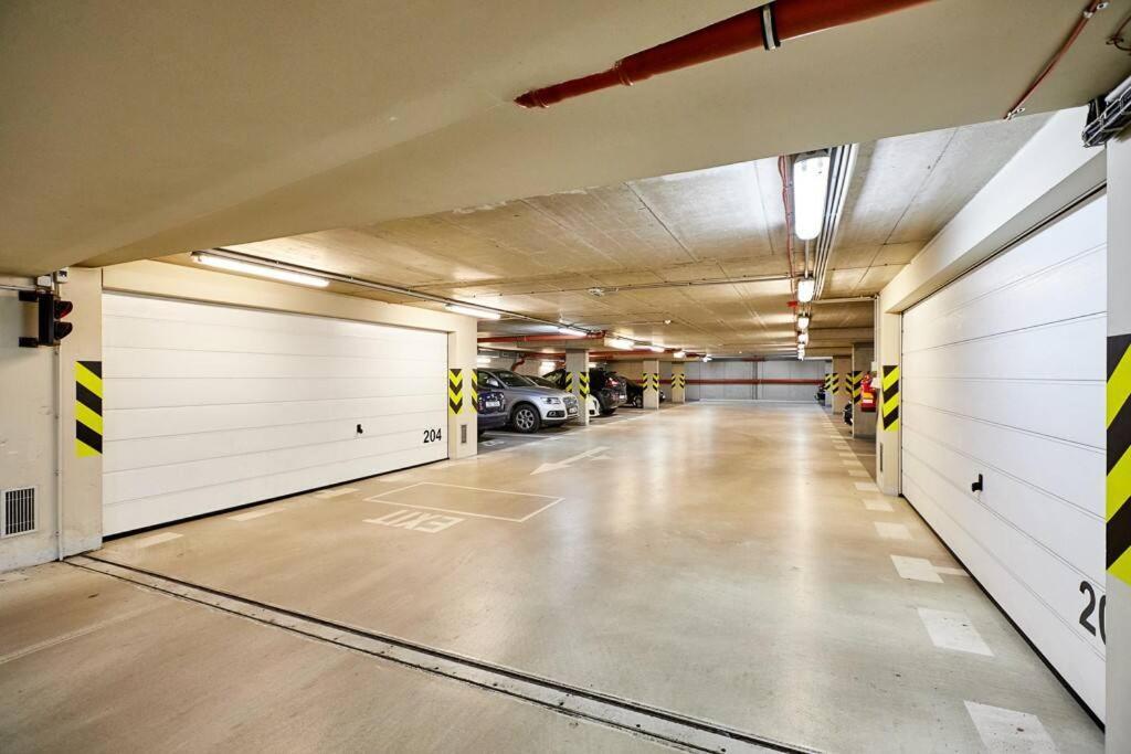 Luxury Apartment In Prague And Free Parking Екстер'єр фото